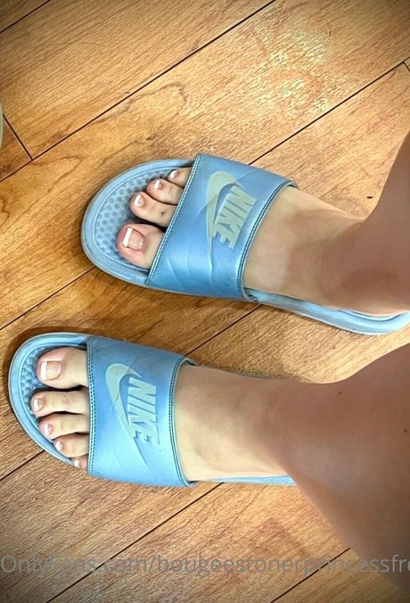 bougeestonerprincessfree erotische sexy galerie