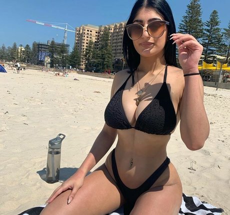 Busty Indian beste freie bilder