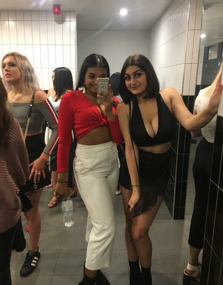 Busty Indian sexy freie bild