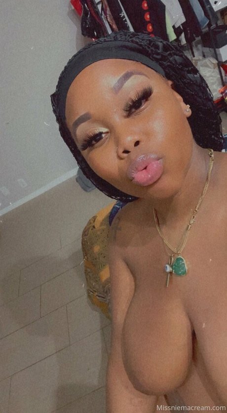 missniemacream porno heiße foto