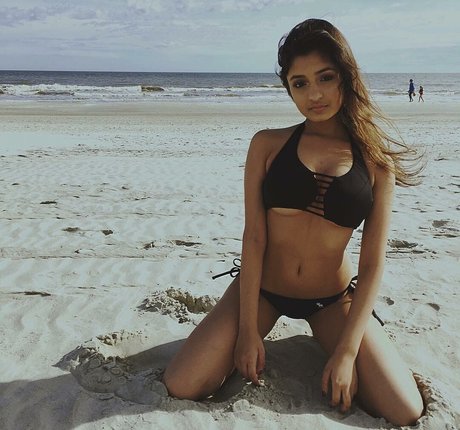 Alina M pornostar exklusive fotos