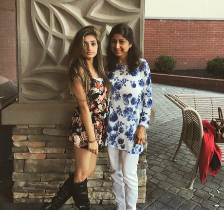 Alina M freie nackte bild