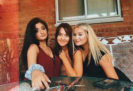 Alina M pornostar nette foto