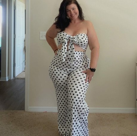 Crystal McBootay model porno bild