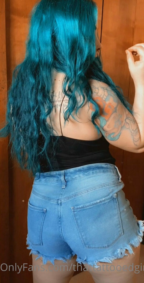 thattattooedgirl nacktheit akt archiv