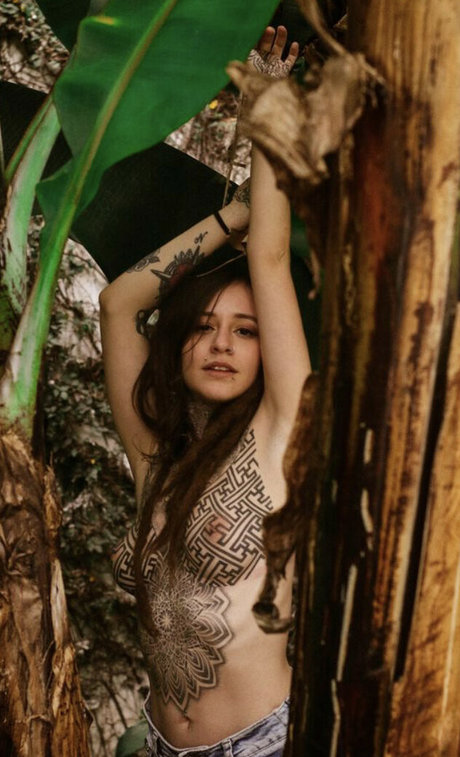 Lola Freak xxx nackt galerien