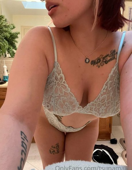 tsunamans exklusive erotische galerien