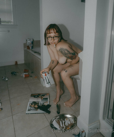 tsunamans model perfekte fotos