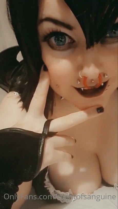 nightofsanguine kostenlose nackte archiv