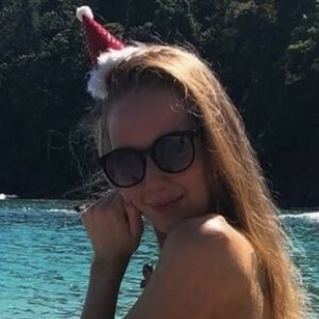 Katha Aomodels erwachsene nackte fotos