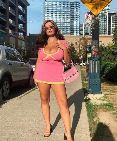 chippynonstopof pornostar nackte bild