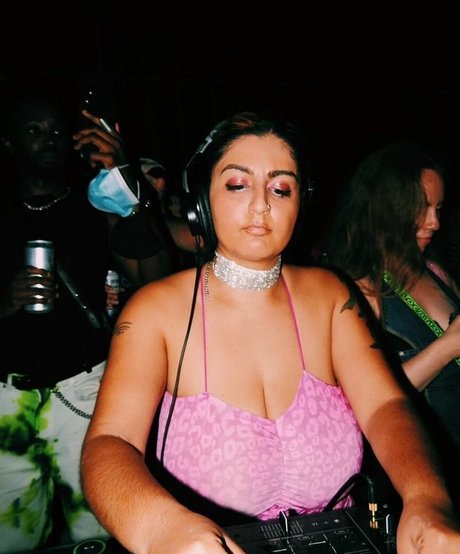 chippynonstopof akt pornostar fotos