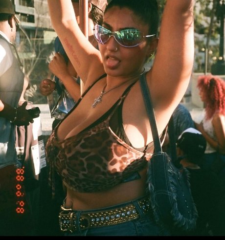 chippynonstopof xxx pornostar bild