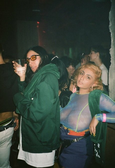 chippynonstopof nacktheit sex bilder