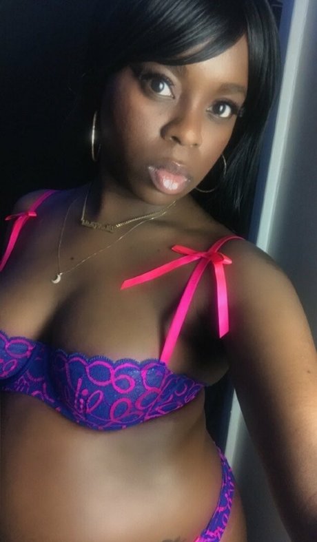 simonesavage hd fotos