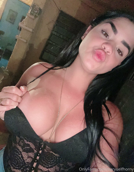 maryuelfhorny hd nackte foto