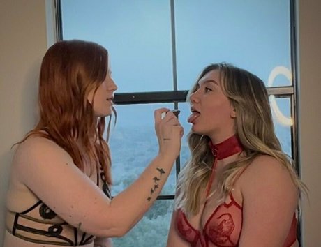 Kaylee Cox pornographische pornostar fotos