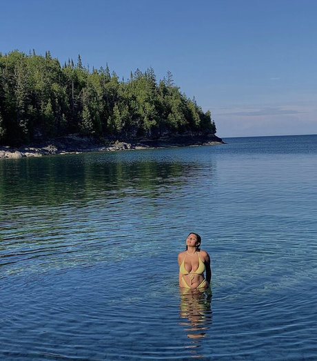 Nada C kunst pornographische bilder