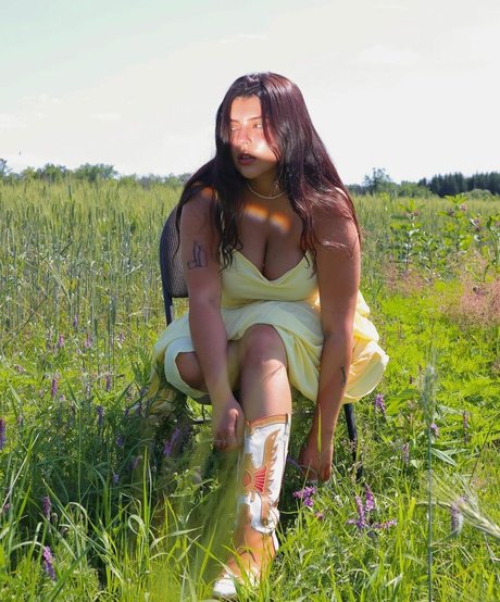 Nada C sexy hübsche bild