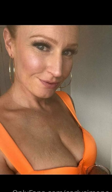 carlysimone schauspielerin hübsche archiv