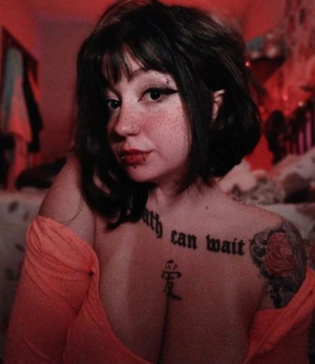 Heloisa CDNX top nackt archiv