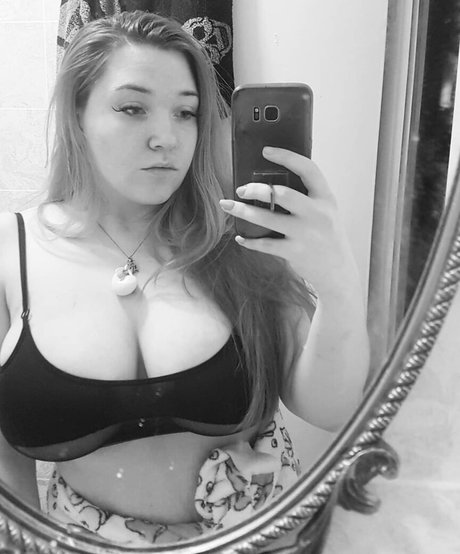 Ariel Vanderberg hd heiße foto