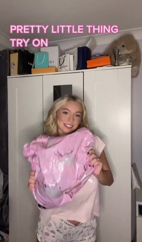 vollbusige asiatische onlyfans top heiße fotos