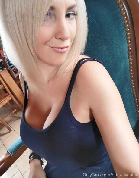 brittanyquinn heiße kunst galerien