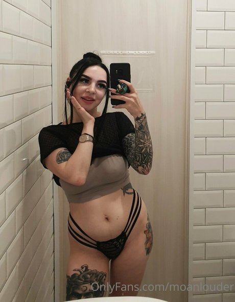 moanlouder nackt kunst bild