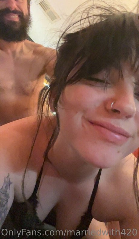 marriedwith420 nackt kunst bilder