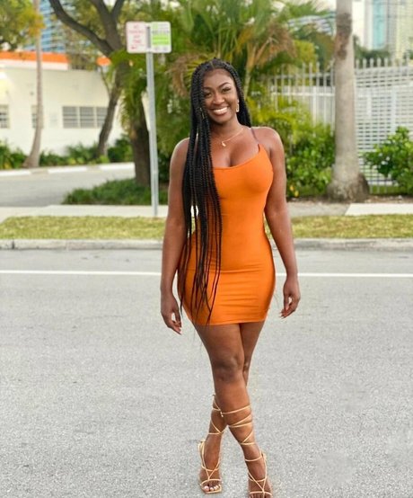 Babeth Lando erwachsene beste bilder