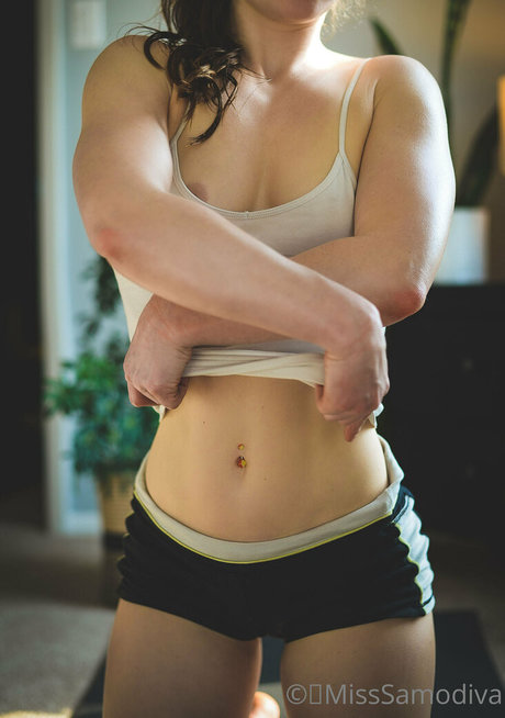 MissSamodiva freie nackt foto
