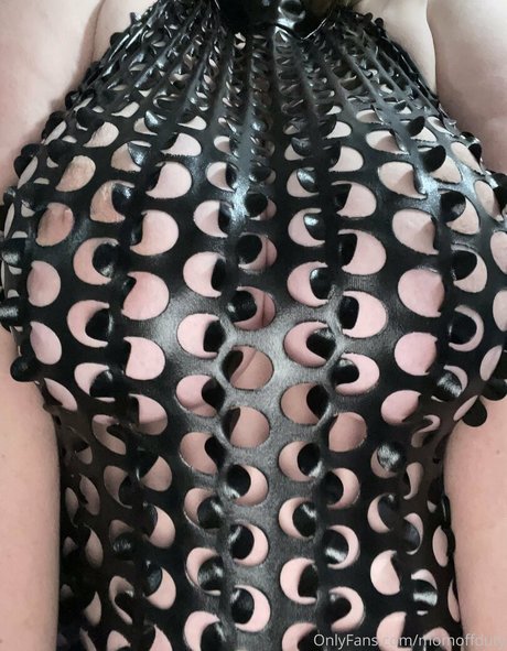 momoffduty freie nacktheit fotos