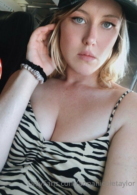 annanicoletaylor model archiv