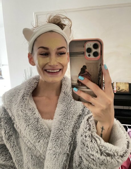 real tiffany nacktheit akt bild