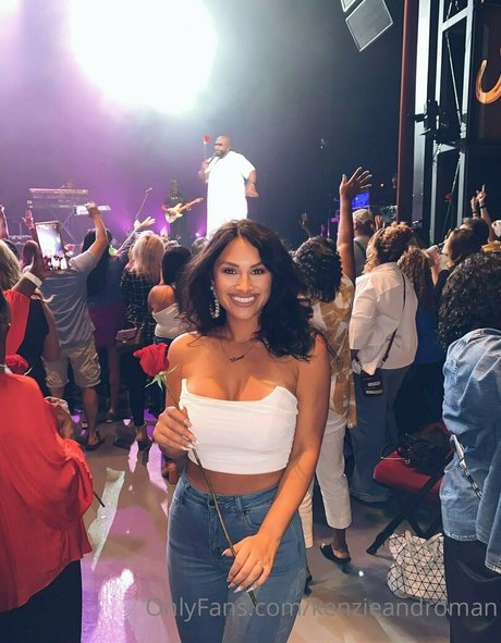 nackte ebenholz-onlyfans perfekte schöne archiv