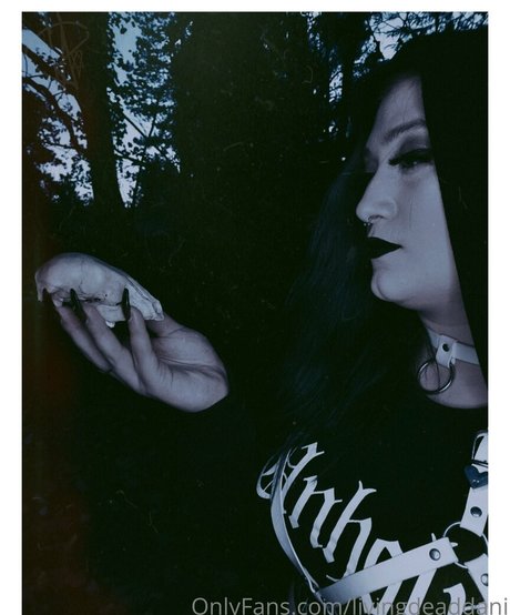 livingdeaddani nackt porno galerie