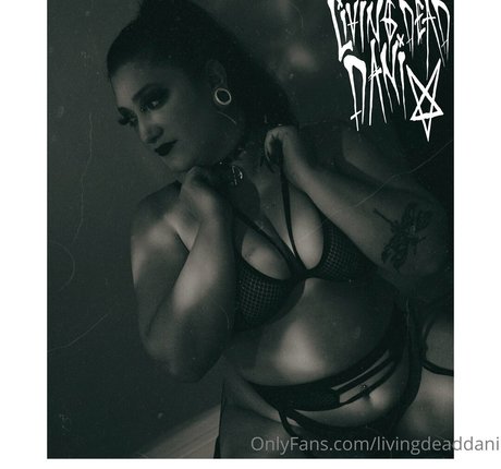 livingdeaddani top sex bilder