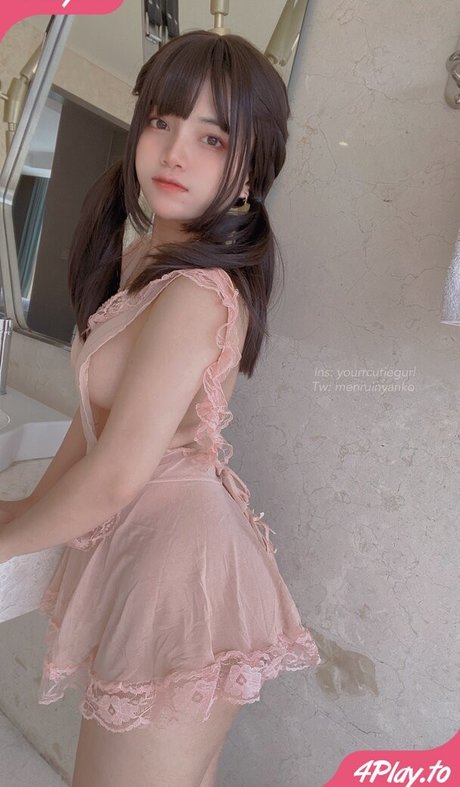 Menruinyanko perfekte erwachsene bild