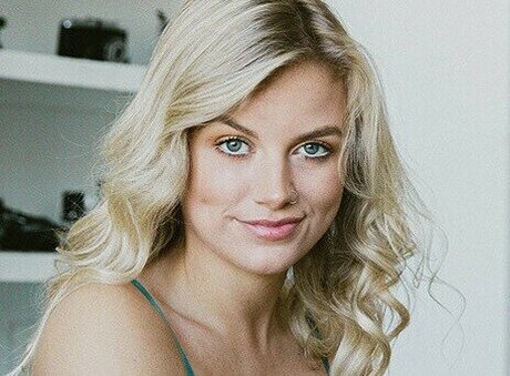 Lily Stalnaker schöne perfekte foto