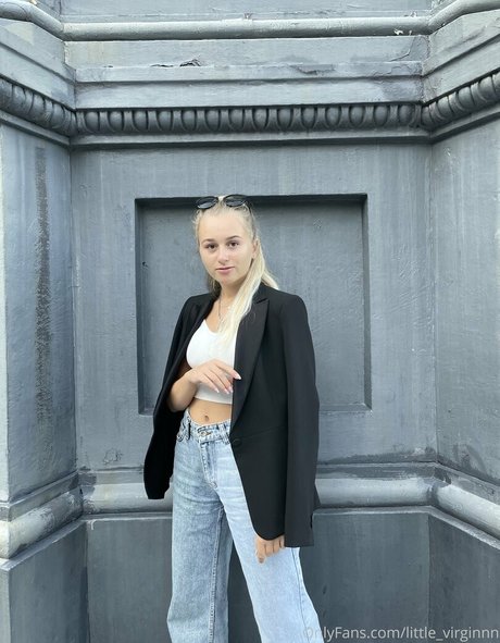 little virginnn model pornographische bild