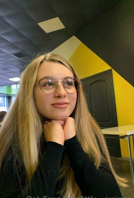 little virginnn pornostar schöne archiv