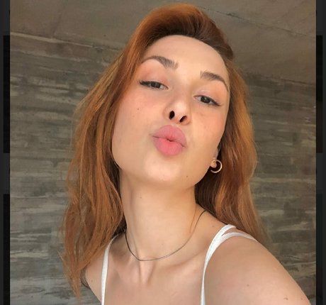 redhead nicole heiße sex galerie