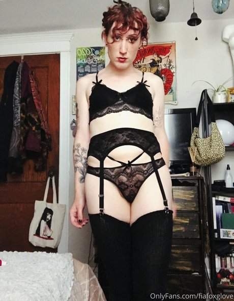 fiafoxglove schöne nackte bild