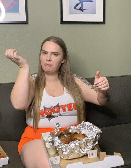 burstingbabe porno nackt bild