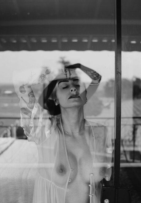 Gabi Benvenutti erotische perfekte bilder