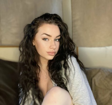 Leah X top nackt fotos