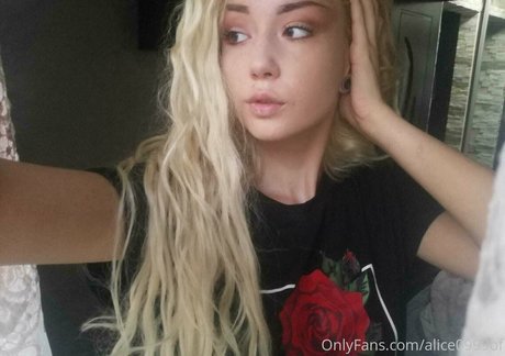 alice0999of kostenlose heiße bild