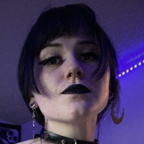 ernestisachicken schauspielerin nette bilder