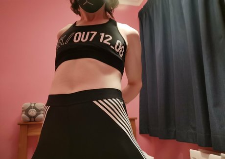 femboyraine model hd bilder